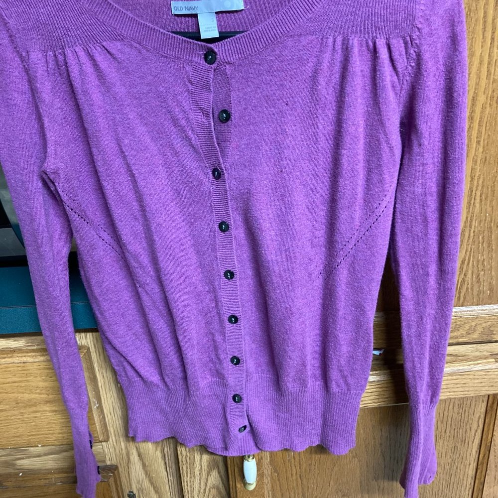 Sweaters - Picture 4 of 6